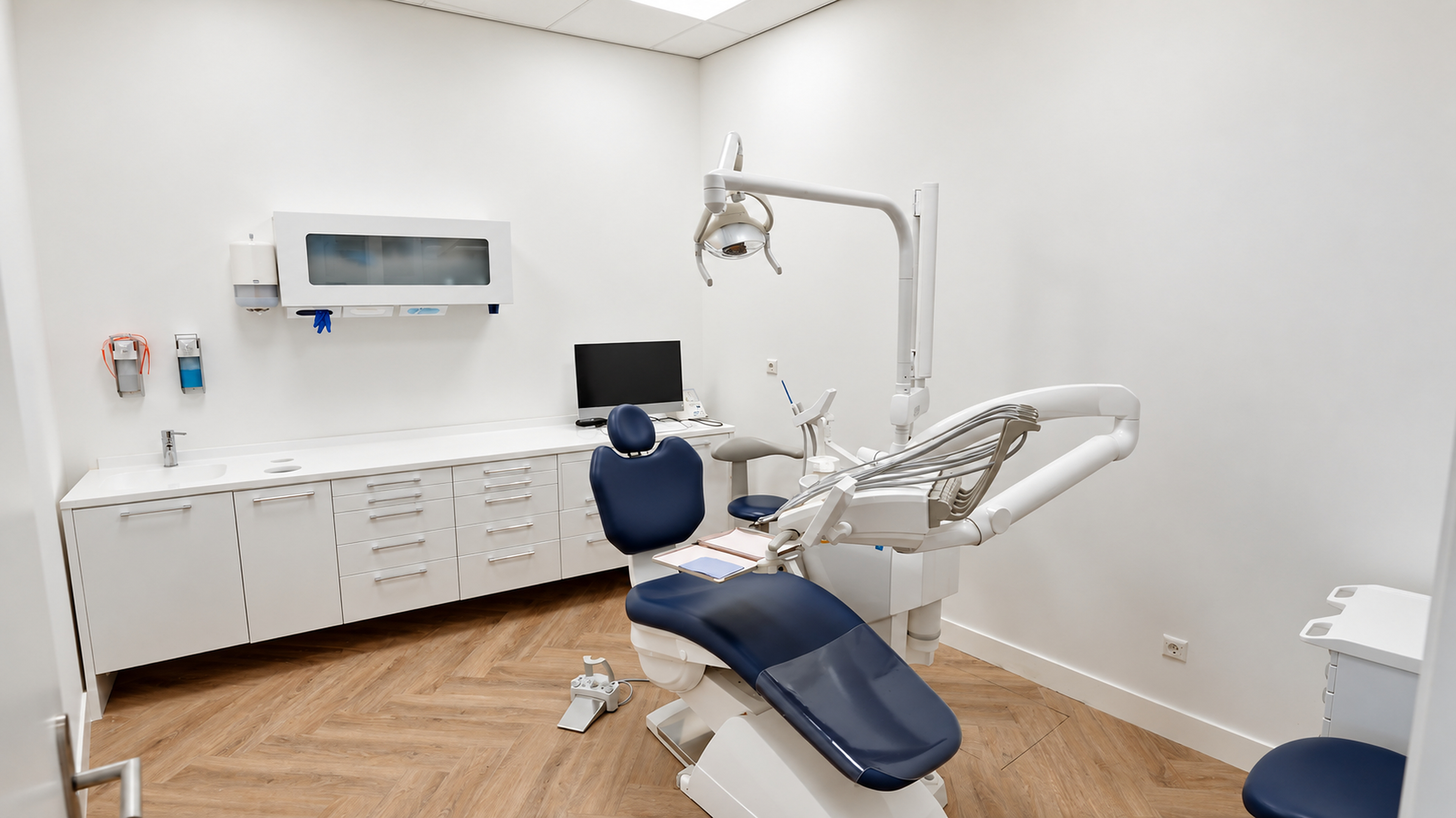Mondzorg HS modern klinik muayene odası